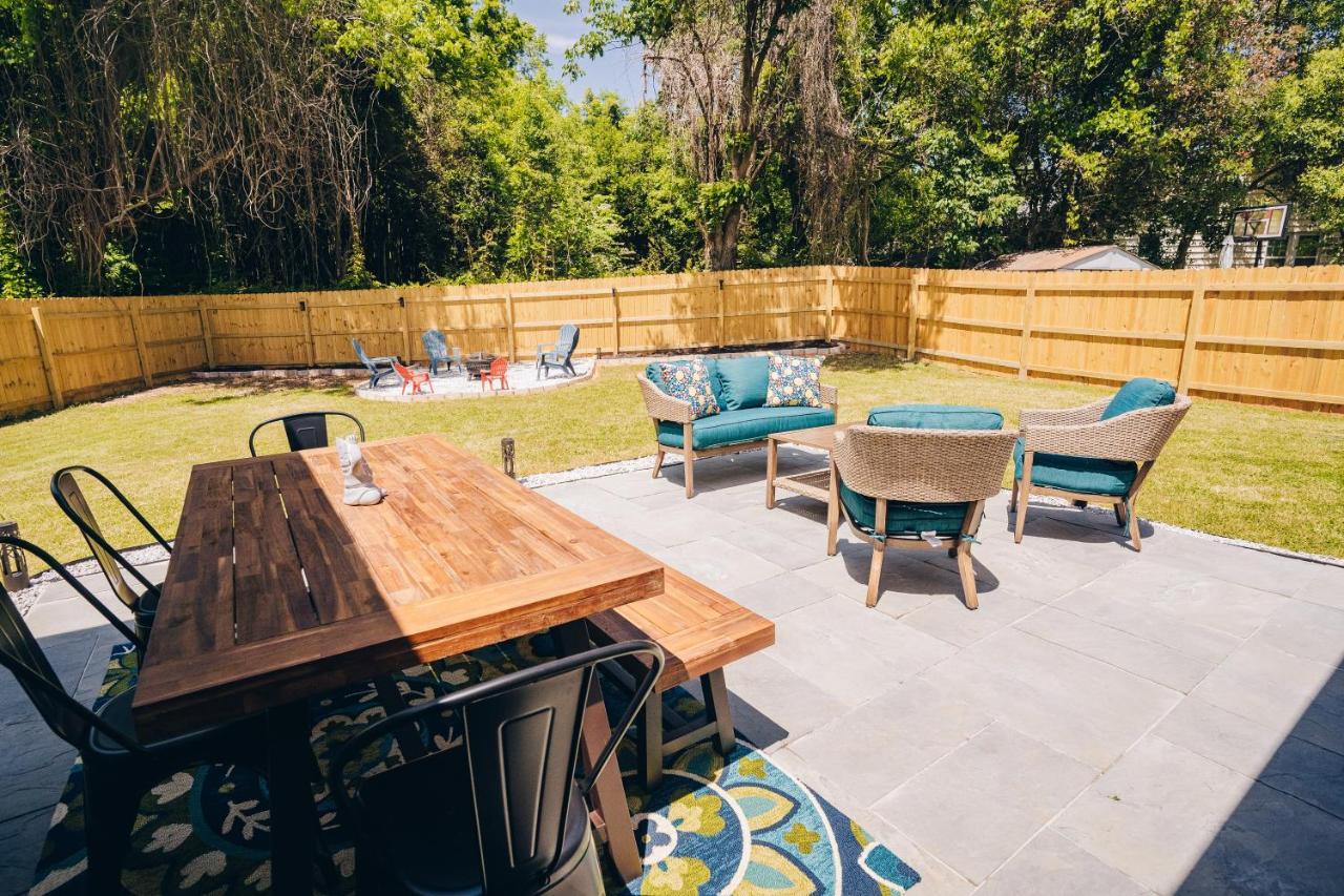 City Retreat - 4 Bedroom Oasis With King & Private Yard Near Downtown Charlotte Exterior photo