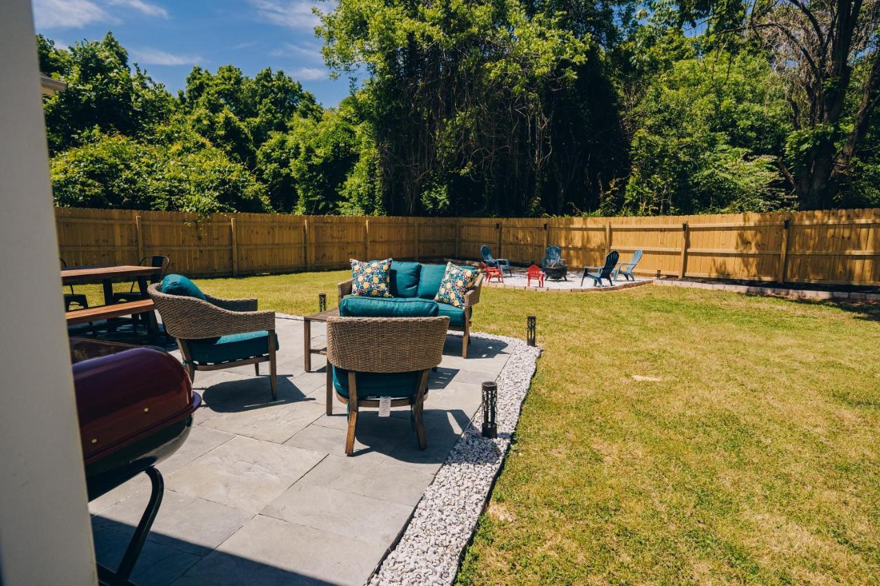 City Retreat - 4 Bedroom Oasis With King & Private Yard Near Downtown Charlotte Exterior photo