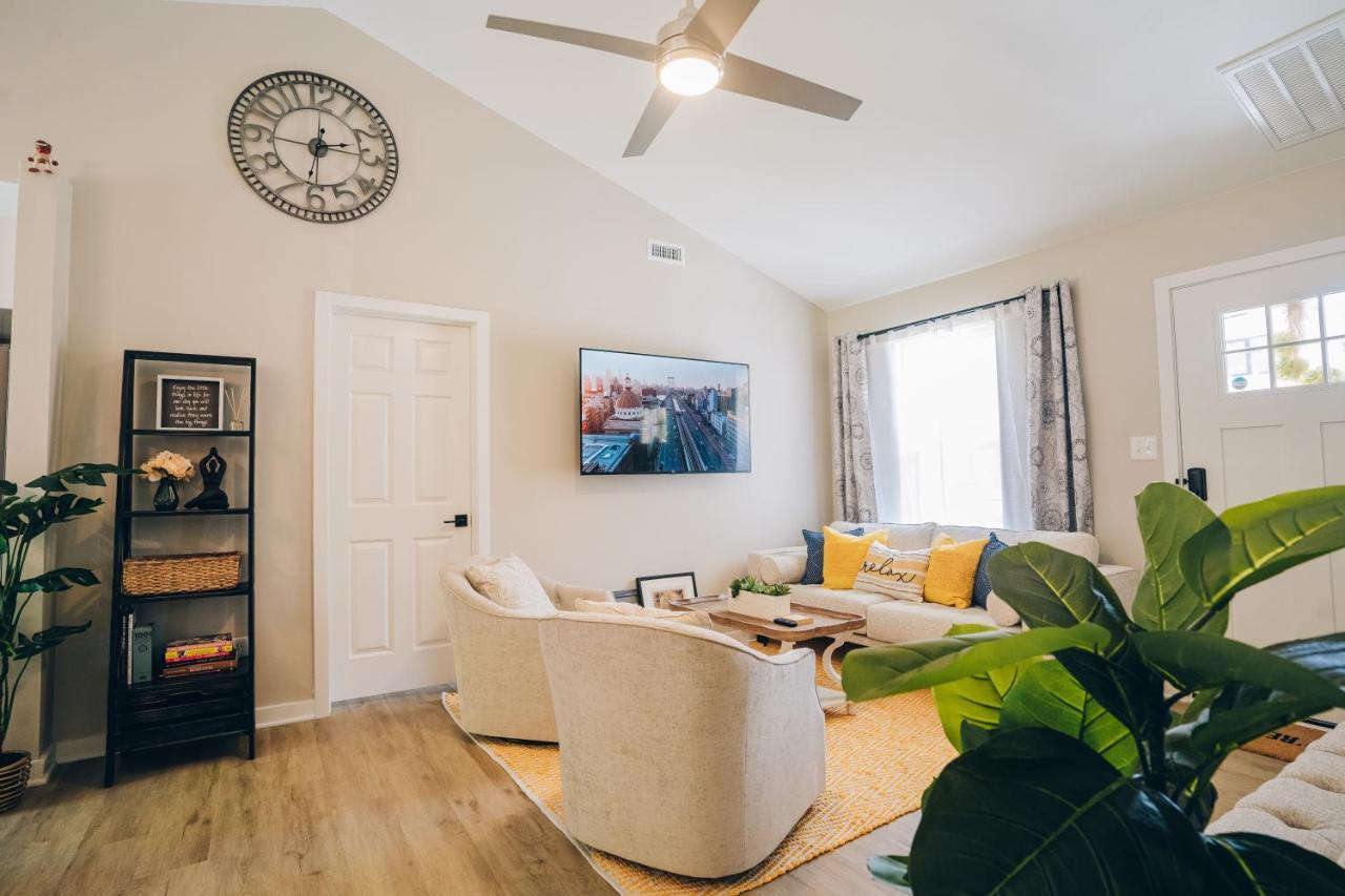 City Retreat - 4 Bedroom Oasis With King & Private Yard Near Downtown Charlotte Exterior photo